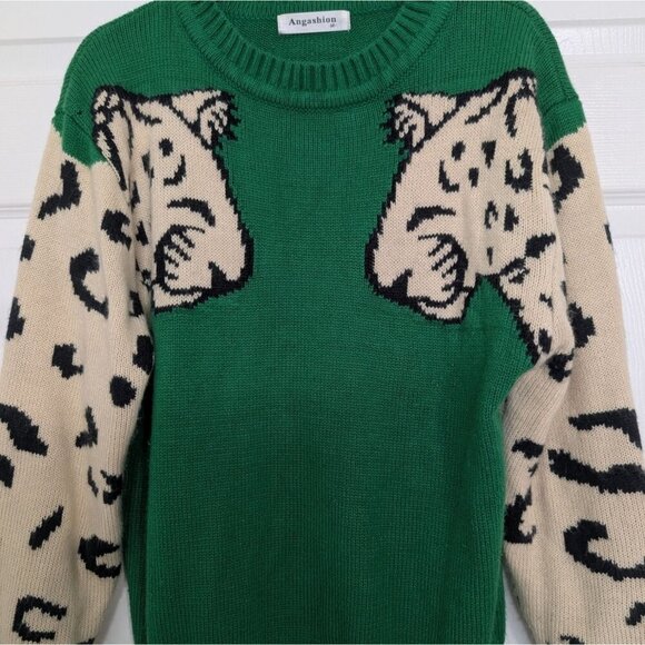 Angashion Snow Leopard Sweater Womens Size Medium Green Artsy Animal Print Knit - Picture 2 of 9